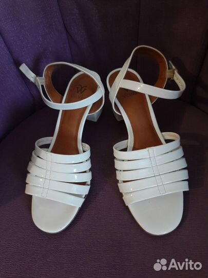 Босоножки женские