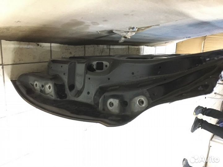 Дверь передняя левая Toyota Camry 70