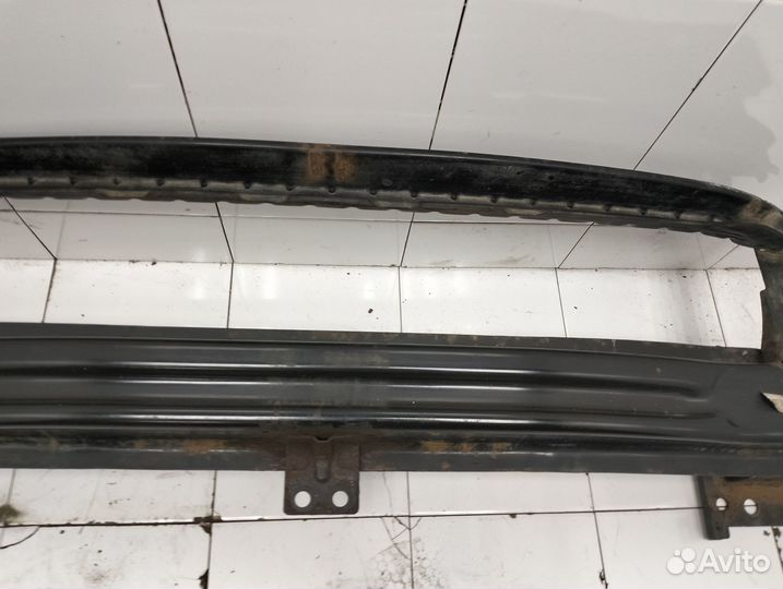 Усилитель переднего бампера Volkswagen Tiguan 1