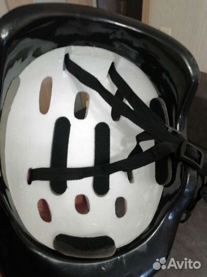 Шлем и наколенники