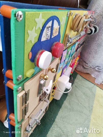 Развивающая доска (бизиборд)