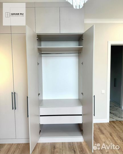 Шкаф распашной с фрезерованными фасадами