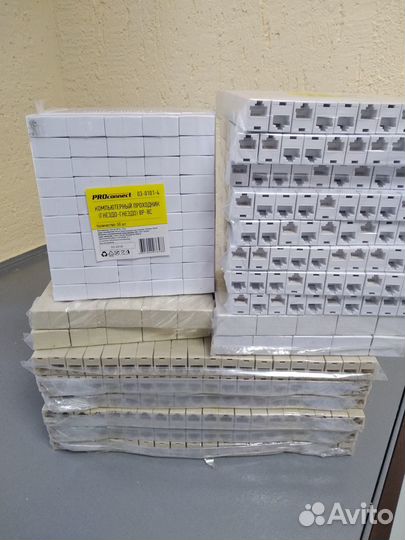 Соединитель-проходник RJ-45/RJ-45