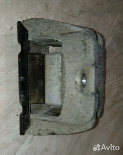 Опора двигателя задняя Skoda Octavia Tour A4