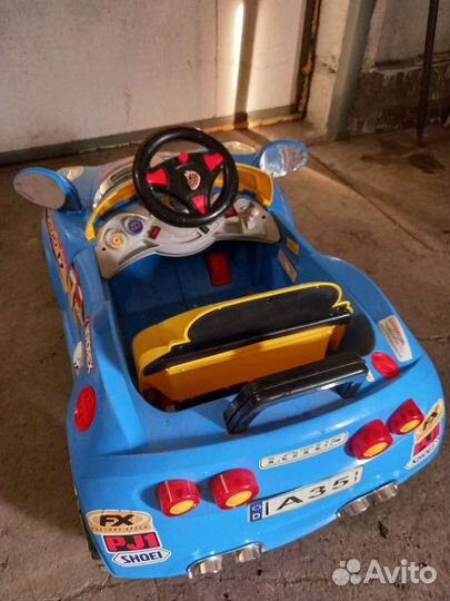 Детский электромобиль