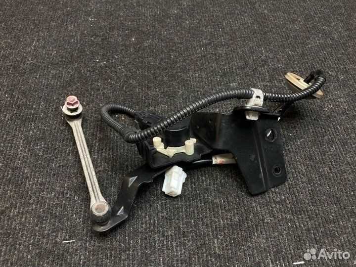 Датчик высоты дорожного просвета Mitsubishi Lancer