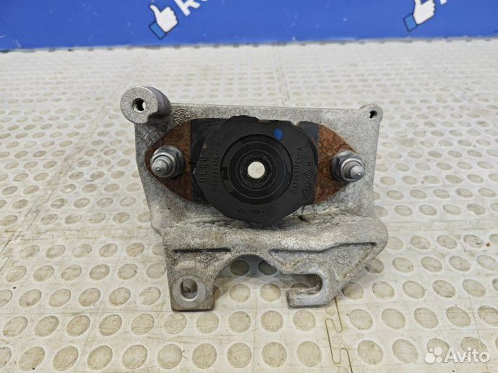Опора двигателя левая Renault Duster 2