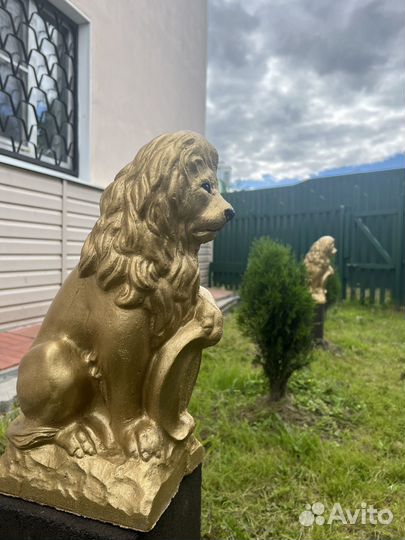 Статуэтка лев