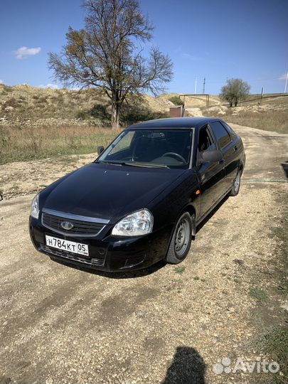 Капот на priora