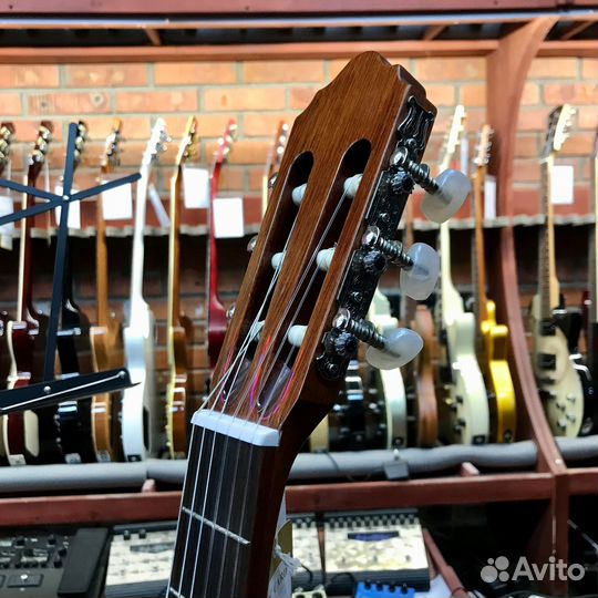 Классическая гитара Cort AC100 4/4 Semi Gloss