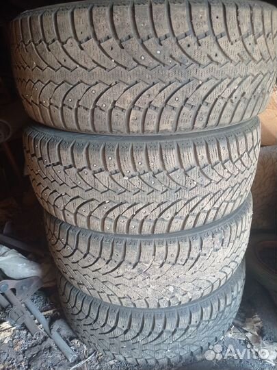Зимняя резина 215 50 r17