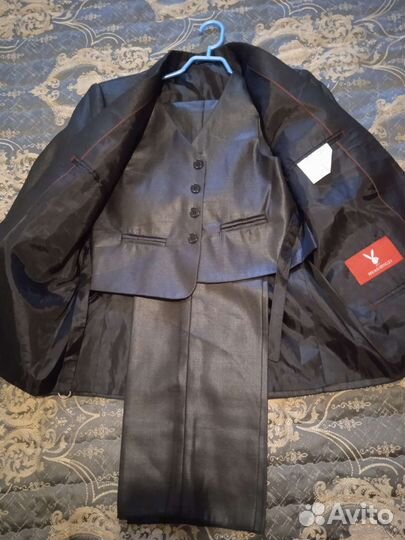 Строгий костюм турецкий для мальчиков. Новая