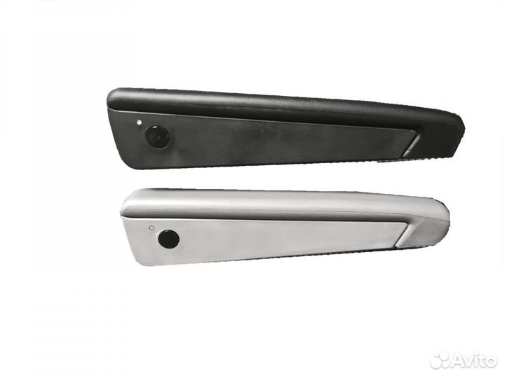 Подлокотник водительского сиденья