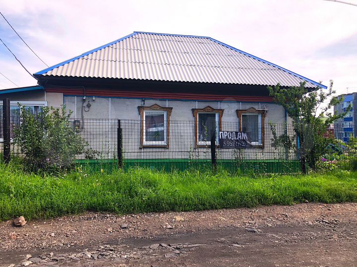 Дом 57 м² на участке 8 сот.