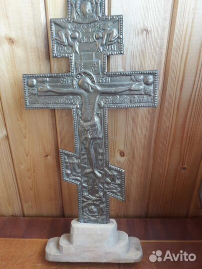 Кресты, иконы, предметы старины