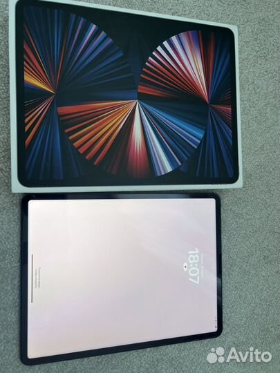 iPad pro 12.9 256gb wifi cellular