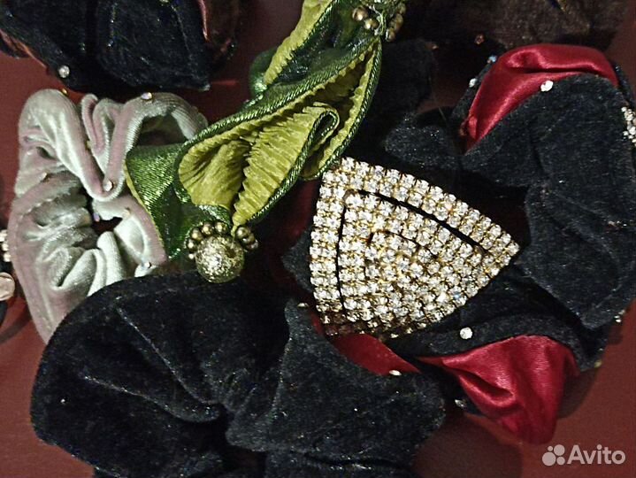 Заколки резинки ленты для волос