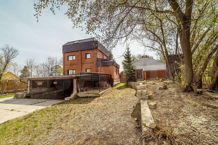 Коттедж 198 м² на участке 33 сот.