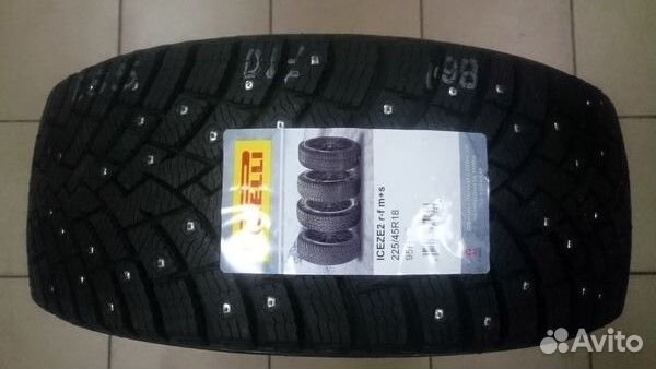 Pirelli Ice Zero 2 235/45 R18 98H