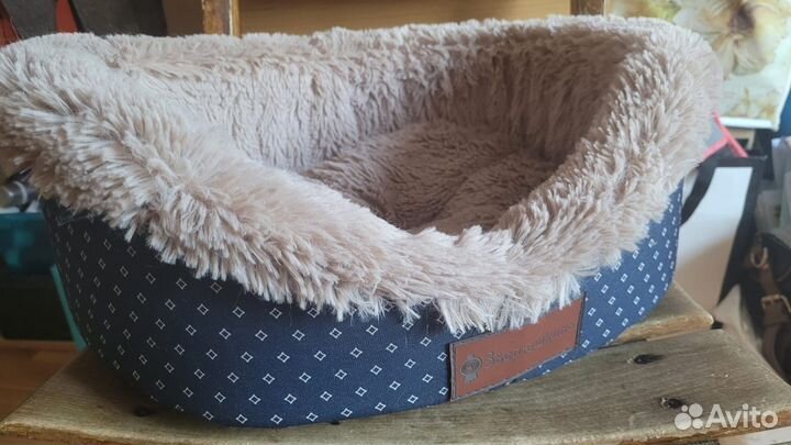 Лежанка для собак и кошек (новая)