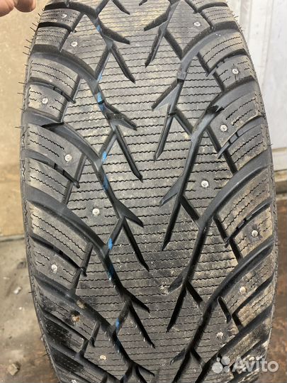 Windforce Ice-Spider 215/55 R17 98H