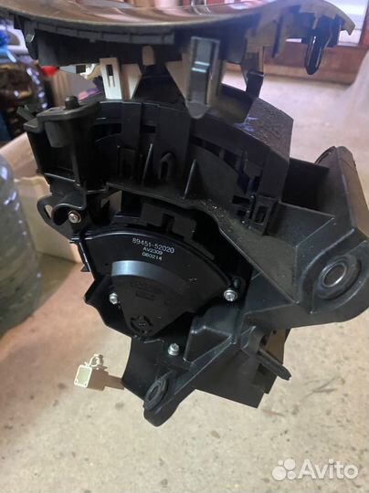 Селектор АКПП Тойота аурис 2008 год