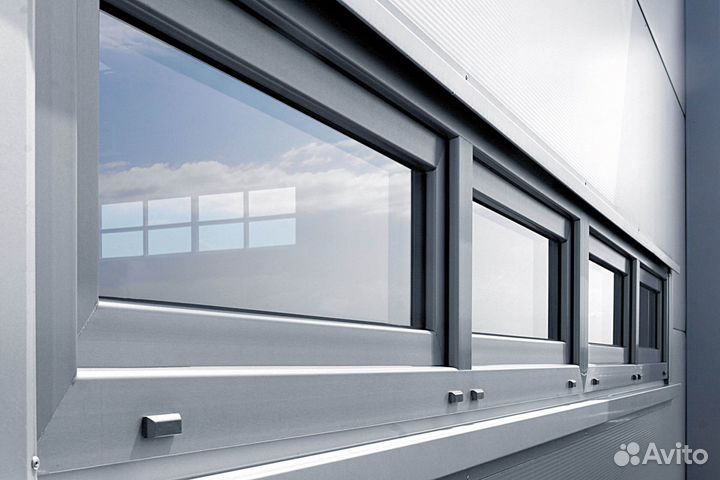 Безрамное остекление крупных объектов