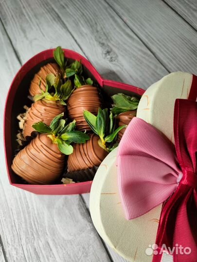 Клубника в шоколаде / подарок на 8 марта