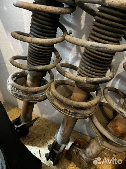 Стойки на subaru forester sf5