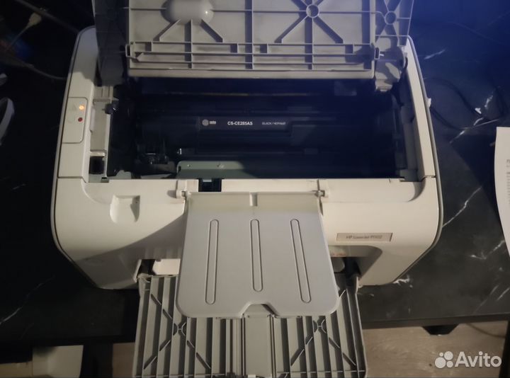 Лазерный принтер HP p1102, в отличном состояние