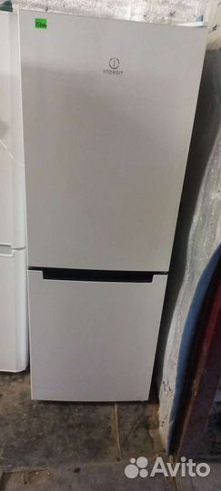 Холодильник бу indesit