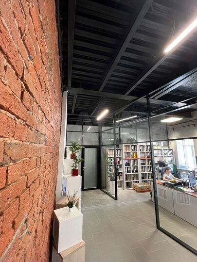 Здание, 1214.3 м²