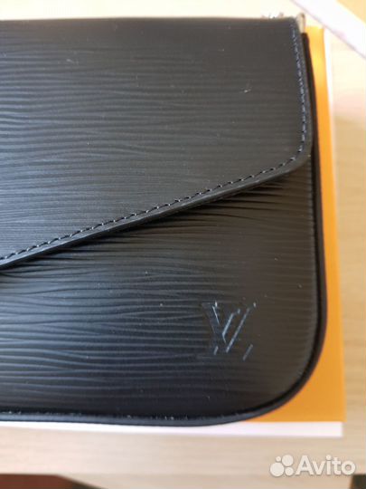 Louis Vuitton Pochette