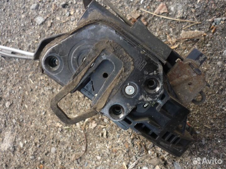 Замок двери передний правый hyundai elantra 3 xd