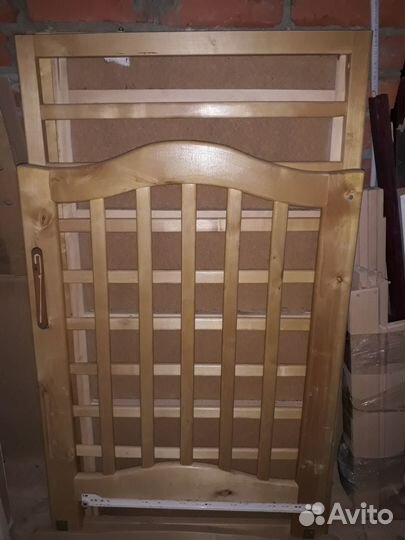 Детская кроватка с матрасом