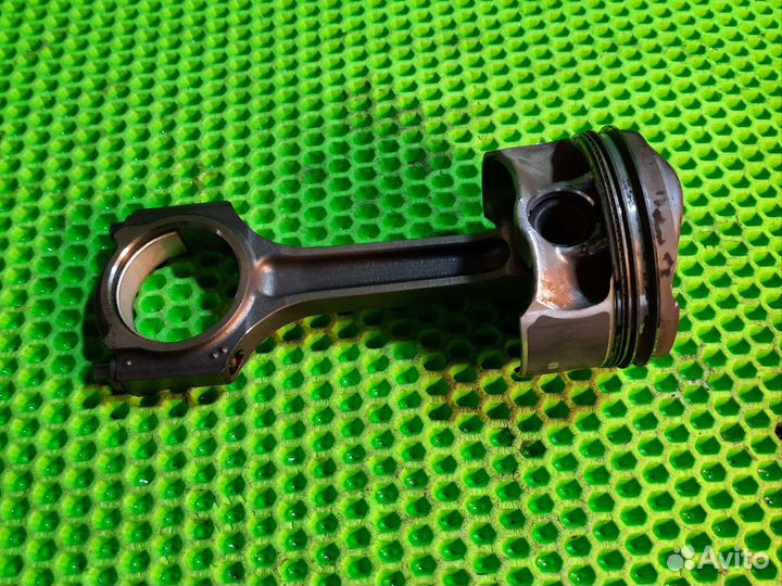 Поршень с шатуном в сборе Ford Kuga 2
