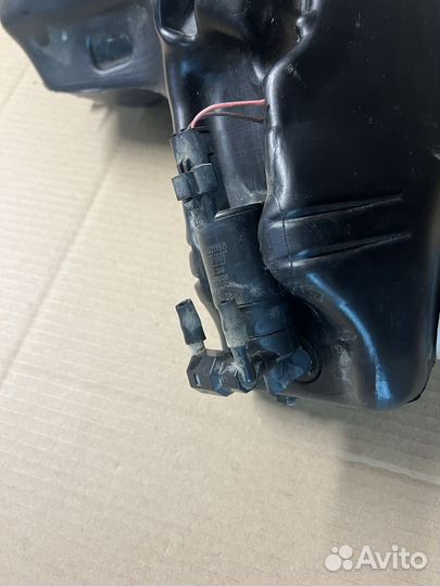 Бачок стеклоомывателя Citroen C4