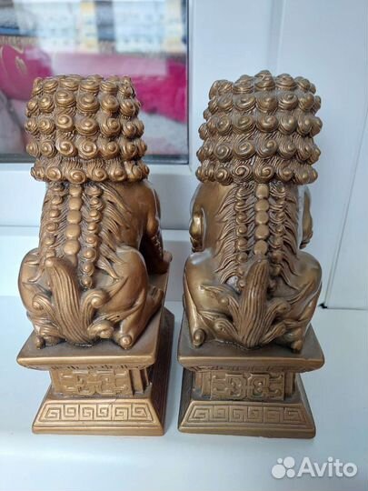 Статуэтка лев