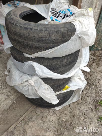 Bridgestone Blizzak VRX 225/65 R17