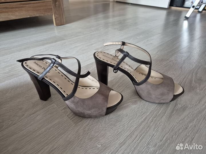 Босоножки женские