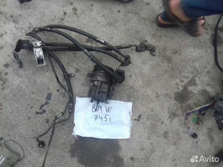 Компрессор кондиционера на BMW 7 E66 E65