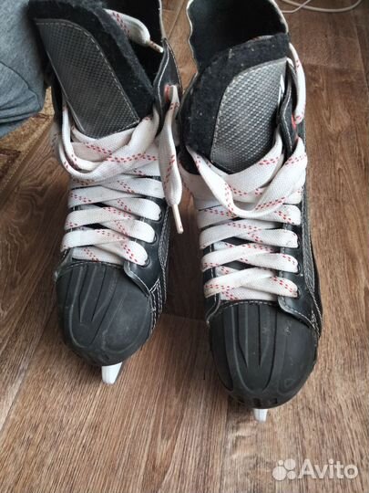 Коньки хоккейные 39 размер