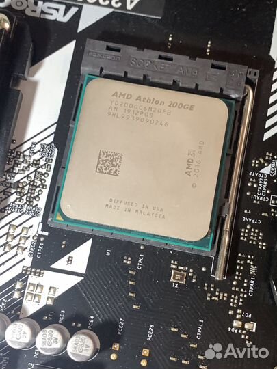 AM4 Материнская плата Asrock Athlon 200GE