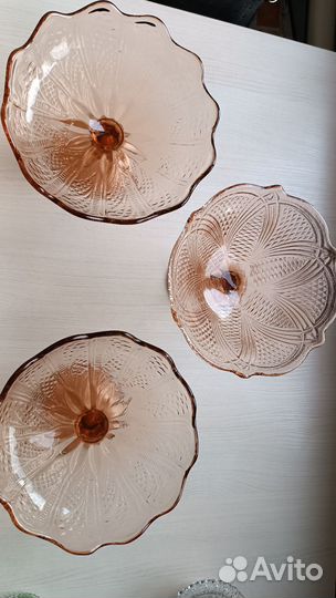 Ваза для фруктов на ножке цветное стекло СССР