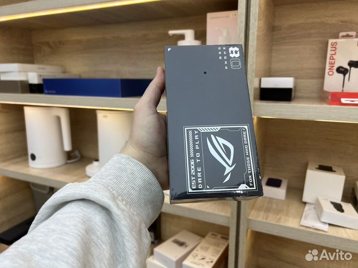 ASUS ROG Phone 8, 16/256 ГБ