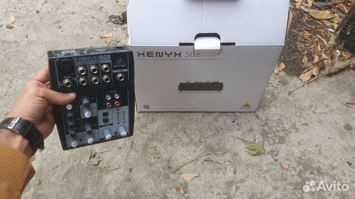 Микшерный пульт behringer 502