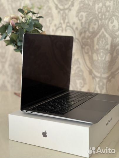 Ноутбук Apple MacBook Air 13 M1