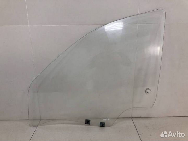 Стекло двери передней левой LADA Largus 2012