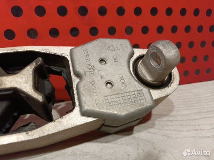 Подушка крепления двигателя Volvo Xc90 B4204T34