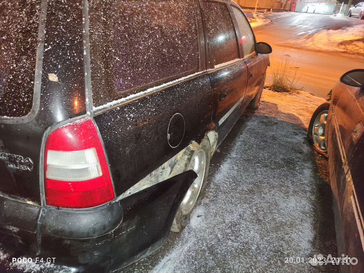 Задние фонари на Opel Vectra B